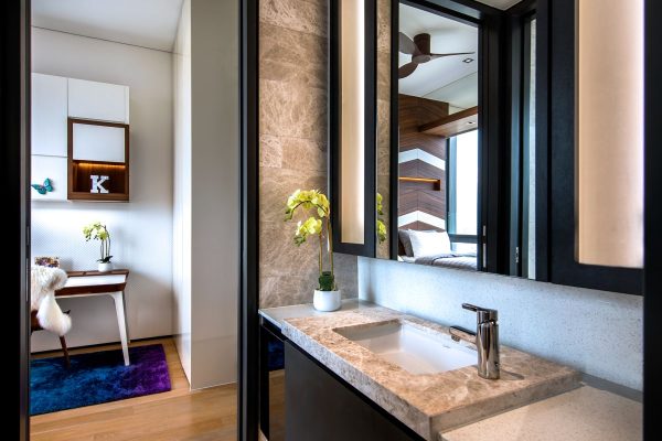 OUE Twin Peak by NIcky Haw and Carlesa Boo