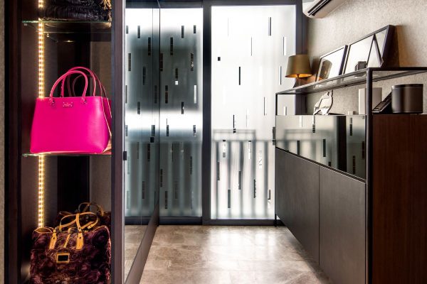 OUE Twin Peak by NIcky Haw and Carlesa Boo