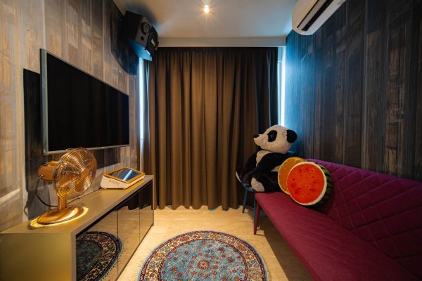 Hillington Green by Nicole Chang and Lynna Lestari