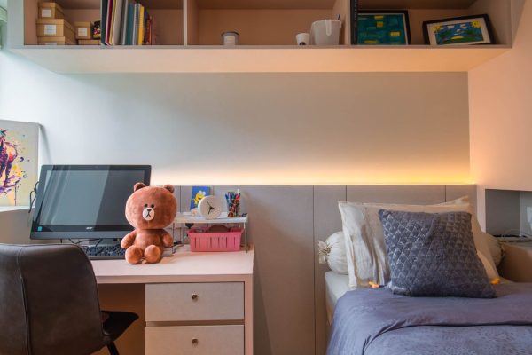 Hillington Green by Nicole Chang and Lynna Lestari