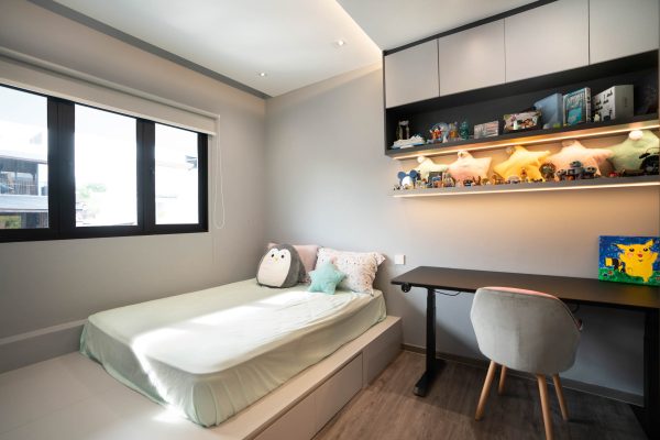 Landed in Upper Thomson