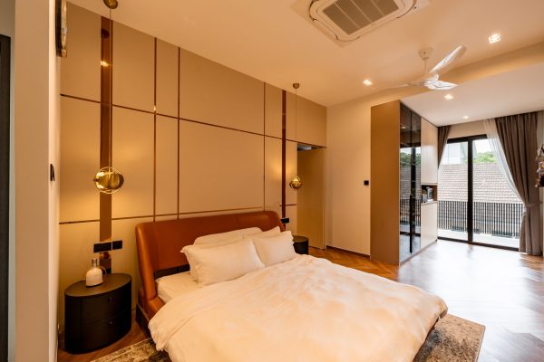 Landed in Elite Park Rebuild by John Foo